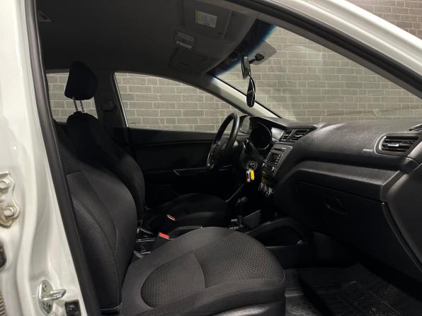 Kia Rio III Рестайлинг с пробегом 2015 года, цена 1 100 000 рублей, 146388 км, седан, Автокод Объявления