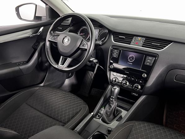 Skoda Octavia III (A7) Рестайлинг с пробегом 2018 года, цена 1 890 000 рублей, 92500 км, лифтбек, Автокод Объявления