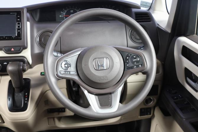 Honda N-BOX II с пробегом 2017 года, цена 879 000 рублей, 147124 км, внедорожник, Автокод Объявления