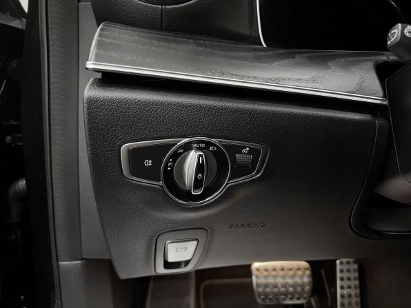 Mercedes-Benz E-Класс V (W213 S213 C238) Рестайлинг с пробегом 2023 года, цена 7 740 000 рублей, 41785 км, седан, Автокод Объявления