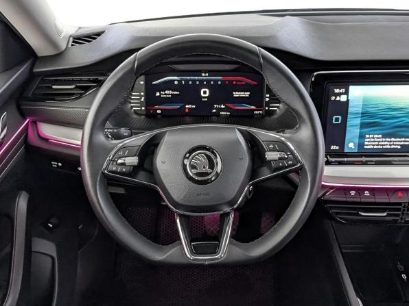 Skoda Octavia IV (A8) с пробегом 2023 года, цена 2 855 000 рублей, 59026 км, лифтбек, Автокод Объявления