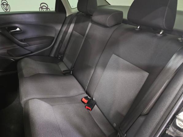 Volkswagen Polo V Рестайлинг с пробегом 2017 года, цена 995 000 рублей, 194668 км, седан, Автокод Объявления