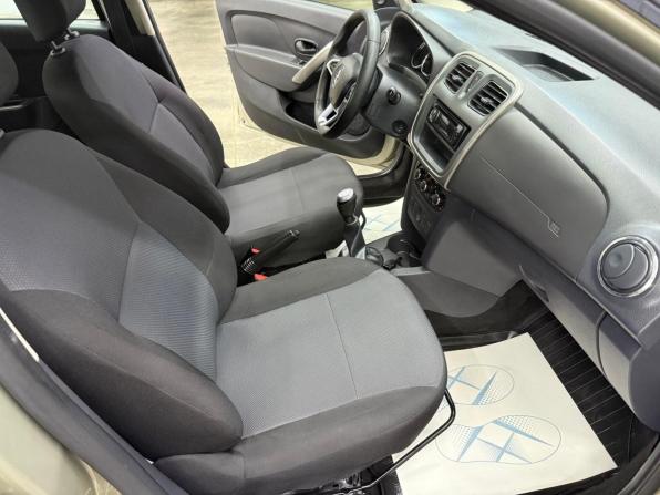 Renault Sandero II Рестайлинг с пробегом 2020 года, цена 1 040 000 рублей, 58301 км, хэтчбек, Автокод Объявления