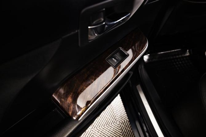 Toyota Camry VII (XV50) Рестайлинг с пробегом 2015 года, цена 1 959 000 рублей, 204884 км, седан, Автокод Объявления
