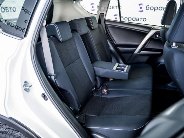 Toyota RAV4 IV (XA40) Рестайлинг с пробегом 2016 года, цена 2 235 000 рублей, 126670 км, внедорожник, Автокод Объявления