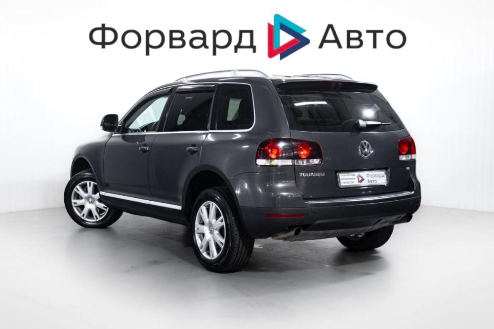 Volkswagen Touareg I Рестайлинг Тюмень  - изображение 6