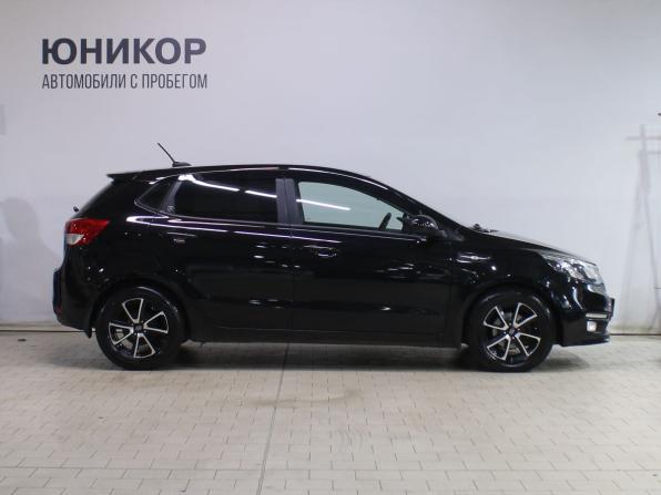 Kia Rio III Рестайлинг с пробегом 2017 года, цена 1 019 000 рублей, 182031 км, хэтчбек, Автокод Объявления