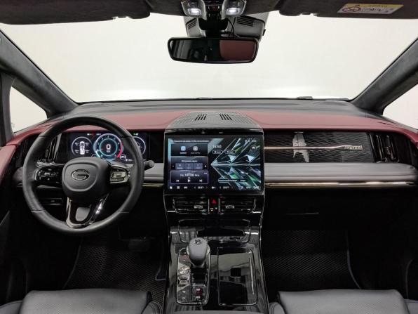 GAC M8 с пробегом 2024 года, цена 4 570 000 рублей, 17335 км, минивэн, Автокод Объявления