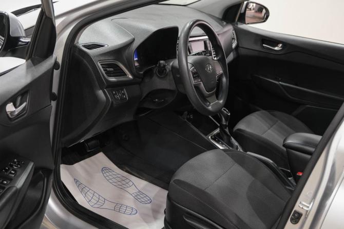 Hyundai Solaris II Рестайлинг с пробегом 2020 года, цена 1 599 000 рублей, 126000 км, седан, Автокод Объявления