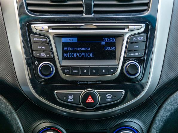 Hyundai Solaris I Рестайлинг с пробегом 2015 года, цена 1 048 000 рублей, 147300 км, седан, Автокод Объявления