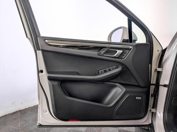 Porsche Macan I Рестайлинг с пробегом 2020 года, цена 5 625 000 рублей, 70066 км, внедорожник, Автокод Объявления