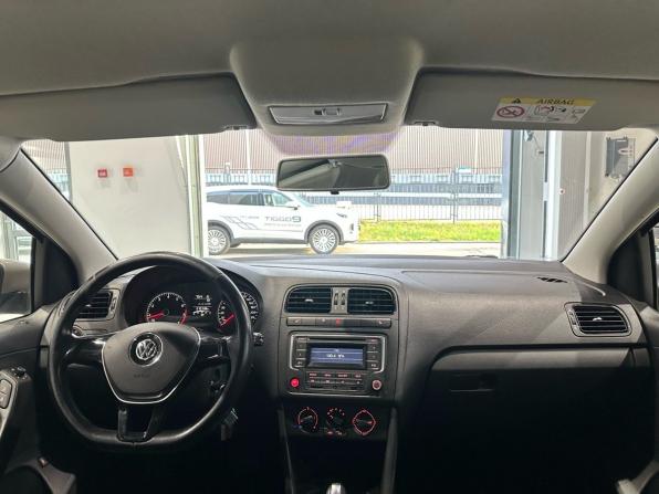 Volkswagen Polo V Рестайлинг с пробегом 2015 года, цена 885 000 рублей, 210147 км, седан, Автокод Объявления