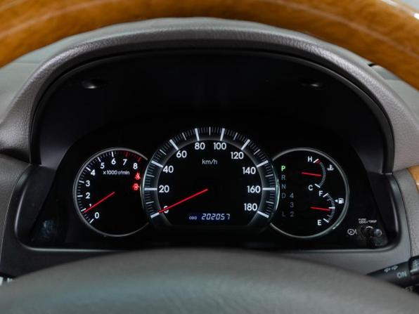 Toyota Alphard I Рестайлинг с пробегом 2007 года, цена 2 100 000 рублей, 202057 км, минивэн, Автокод Объявления