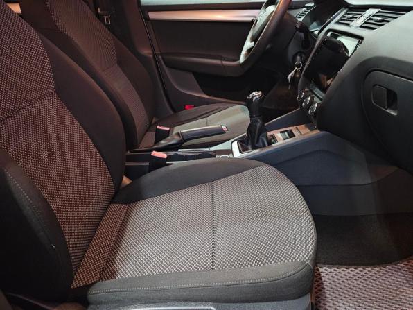 Skoda Octavia III (A7) с пробегом 2013 года, цена 925 000 рублей, 213008 км, лифтбек, Автокод Объявления