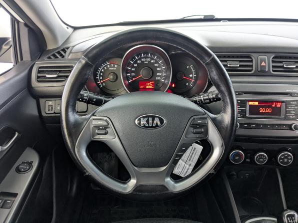 Kia Rio III Рестайлинг с пробегом 2015 года, цена 1 220 000 рублей, 86989 км, хэтчбек, Автокод Объявления
