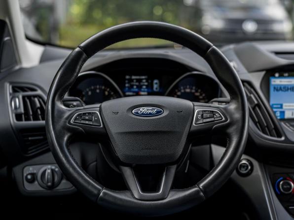Ford Kuga II Рестайлинг с пробегом 2019 года, цена 1 788 000 рублей, 87539 км, внедорожник, Автокод Объявления