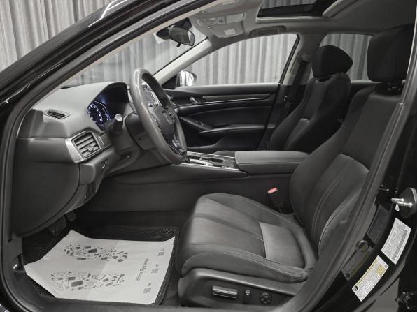 Honda Accord X с пробегом 2017 года, цена 2 380 000 рублей, 106000 км, седан, Автокод Объявления
