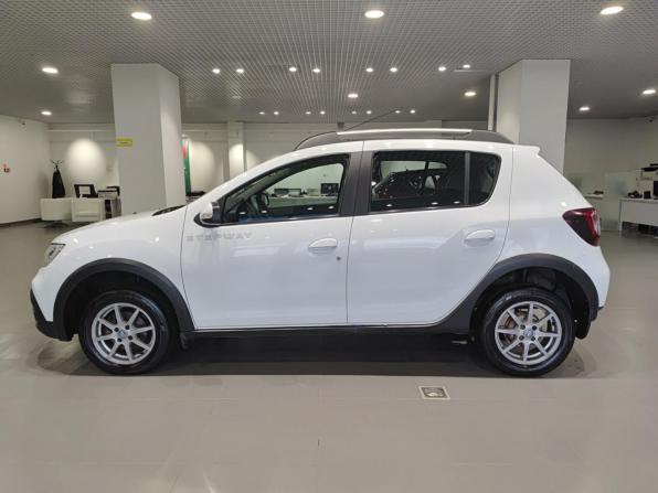 Renault Sandero II Рестайлинг с пробегом 2020 года, цена 1 320 000 рублей, 51710 км, хэтчбек, Автокод Объявления