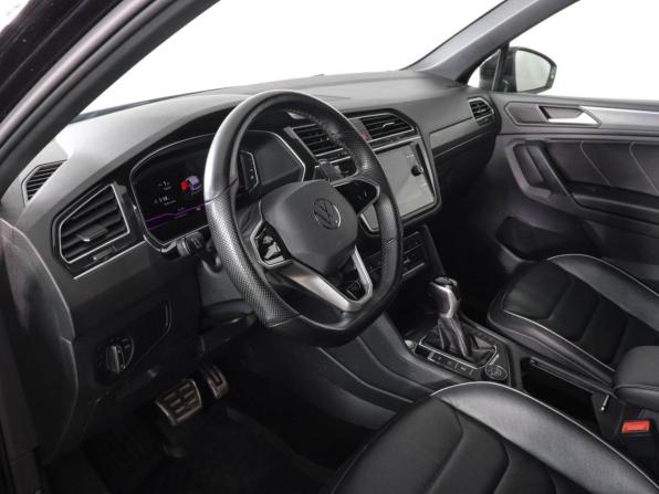 Volkswagen Tiguan II Рестайлинг с пробегом 2021 года, цена 3 697 000 рублей, 99599 км, внедорожник, Автокод Объявления