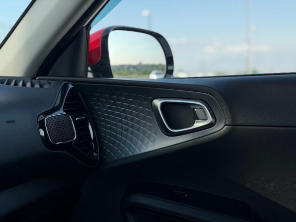 Kia Soul III с пробегом 2021 года, цена 2 200 000 рублей, 53160 км, хэтчбек, Автокод Объявления