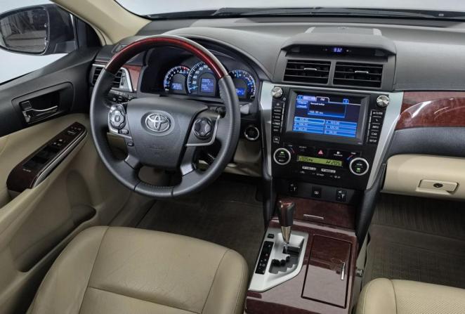 Toyota Camry VII (XV50) с пробегом 2013 года, цена 1 950 000 рублей, 188471 км, седан, Автокод Объявления