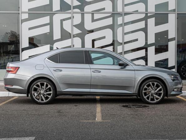 Skoda Superb III с пробегом 2018 года, цена 2 245 000 рублей, 134954 км, лифтбек, Автокод Объявления