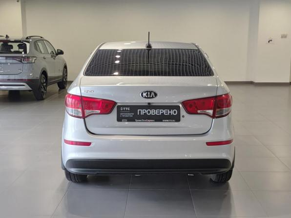 Kia Rio III Рестайлинг с пробегом 2017 года, цена 1 070 000 рублей, 103571 км, седан, Автокод Объявления