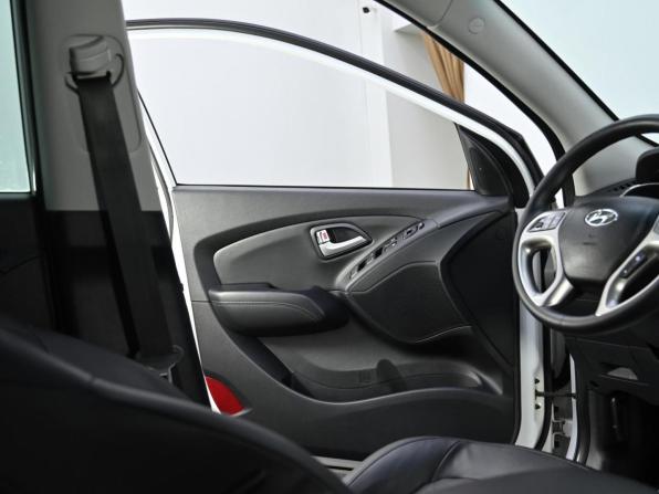 Hyundai ix35 I Рестайлинг с пробегом 2015 года, цена 1 349 000 рублей, 96000 км, внедорожник, Автокод Объявления