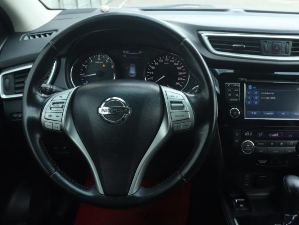 Nissan Qashqai II с пробегом 2016 года, цена 1 648 000 рублей, 137871 км, внедорожник, Автокод Объявления