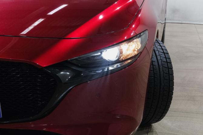 Mazda 3 IV (BP) с пробегом 2021 года, цена 1 869 000 рублей, 28000 км, хэтчбек, Автокод Объявления
