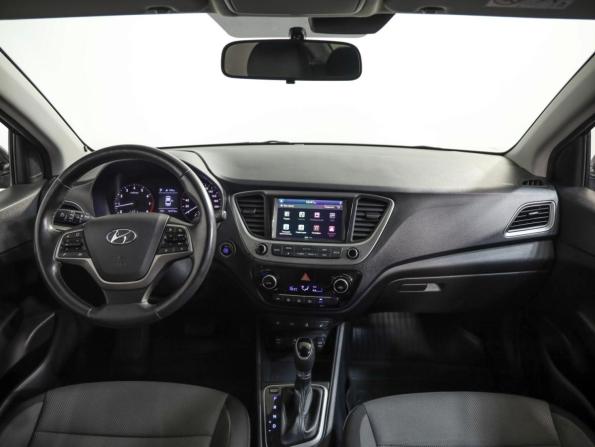 Hyundai Solaris II с пробегом 2018 года, цена 1 450 000 рублей, 162415 км, седан, Автокод Объявления