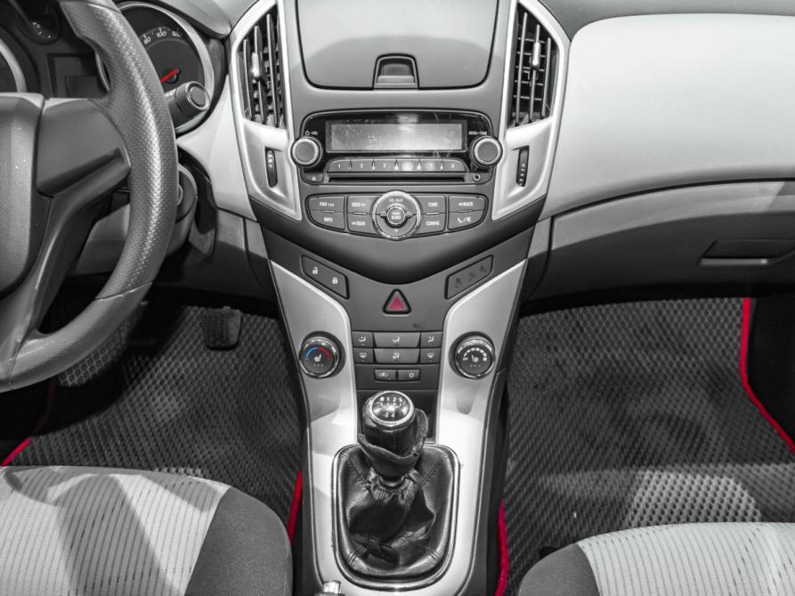 Chevrolet Cruze I Рестайлинг Екатеринбург  - изображение 18