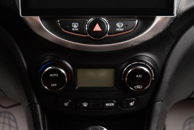 Hyundai Solaris I с пробегом 2012 года, цена 899 000 рублей, 141000 км, седан, Автокод Объявления