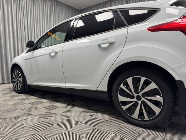 Ford Focus III Рестайлинг с пробегом 2019 года, цена 1 300 000 рублей, 92893 км, хэтчбек, Автокод Объявления