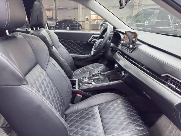 Mitsubishi Outlander IV с пробегом 2022 года, цена 4 299 900 рублей, 45125 км, внедорожник, Автокод Объявления