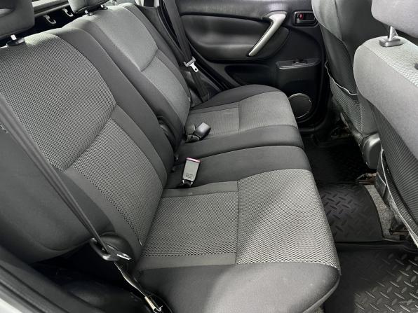 Toyota RAV4 II (XA20) Рестайлинг с пробегом 2005 года, цена 950 000 рублей, 229367 км, внедорожник, Автокод Объявления
