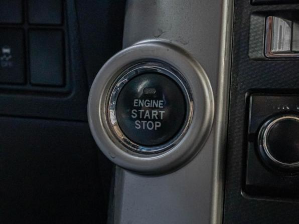 Toyota Land Cruiser Prado 150 Series с пробегом 2010 года, цена 2 290 000 рублей, 262041 км, внедорожник, Автокод Объявления