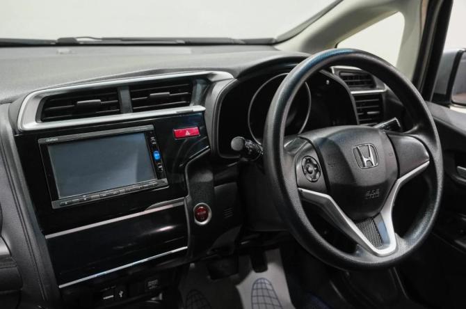 Honda Fit III с пробегом 2015 года, цена 999 000 рублей, 160000 км, хэтчбек, Автокод Объявления