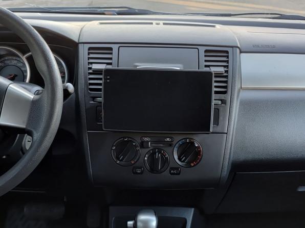 Nissan Tiida I Рестайлинг с пробегом 2010 года, цена 725 000 рублей, 135022 км, хэтчбек, Автокод Объявления