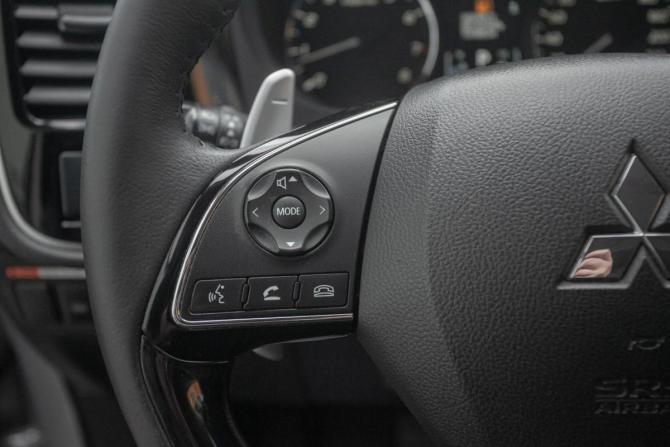 Mitsubishi Outlander III Рестайлинг с пробегом 2015 года, цена 2 335 000 рублей, 188500 км, внедорожник, Автокод Объявления