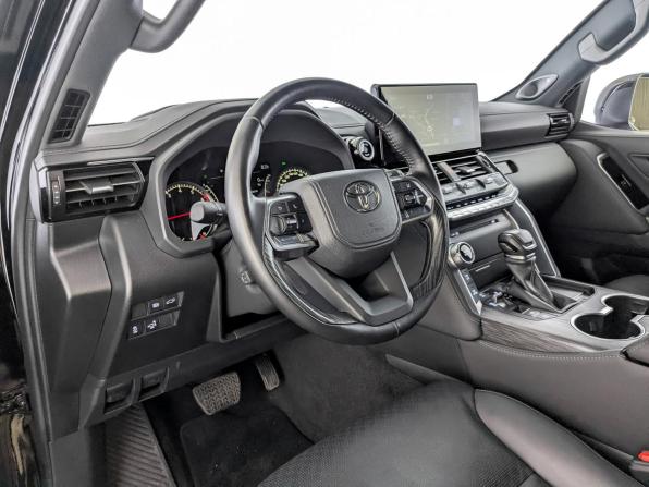 Toyota Land Cruiser 300 Series с пробегом 2024 года, цена 12 225 000 рублей, 35000 км, внедорожник, Автокод Объявления