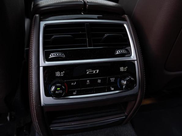 BMW 7 серии VI (G11/G12) Рестайлинг с пробегом 2020 года, цена 6 604 000 рублей, 108703 км, седан, Автокод Объявления