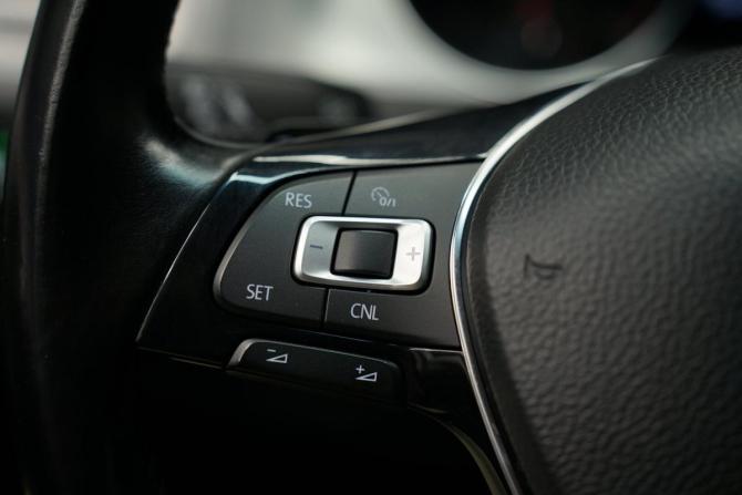 Volkswagen Golf VII с пробегом 2015 года, цена 1 749 020 рублей, 183300 км, универсал, Автокод Объявления