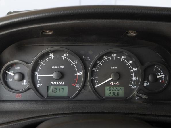 Chevrolet Niva I Рестайлинг с пробегом 2018 года, цена 620 000 рублей, 182264 км, внедорожник, Автокод Объявления
