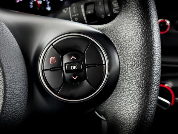 Kia Soul III с пробегом 2022 года, цена 2 140 000 рублей, 65135 км, хэтчбек, Автокод Объявления