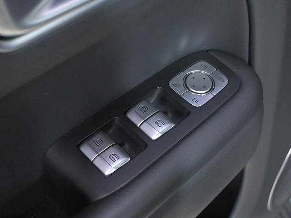 Li Auto (Lixiang) L9 I с пробегом 2023 года, цена 6 300 000 рублей, 67120 км, внедорожник, Автокод Объявления