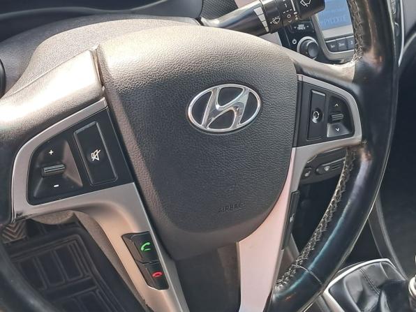 Hyundai Solaris I Рестайлинг с пробегом 2015 года, цена 685 000 рублей, 191635 км, седан, Автокод Объявления