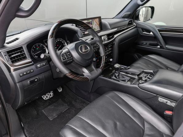 Lexus LX III Рестайлинг 2 с пробегом 2017 года, цена 5 801 400 рублей, 276352 км, внедорожник, Автокод Объявления