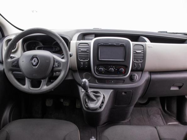 Renault Trafic III с пробегом 2017 года, цена 2 087 000 рублей, 187280 км, минивэн, Автокод Объявления