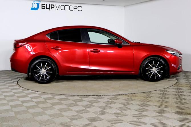 Mazda 3 III (BM) с пробегом 2017 года, цена 1 299 990 рублей, 150662 км, седан, Автокод Объявления